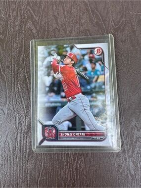 Topps Baseball Card - Red/White